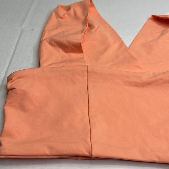 L*Space Parker Bikini Top in Tangy NWT flawed size medium - Picture 4 of 12